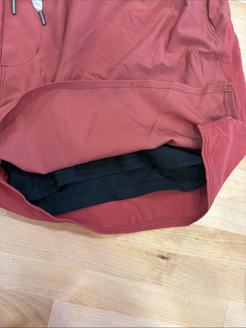 NWT Vuori Course Run Shorts sienna Mens XL Performance 5” StretchLined Solid Gym - Picture 7 of 7